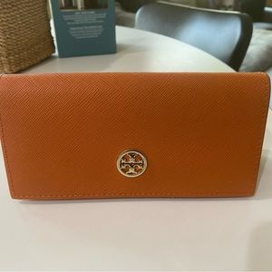 Tory Burch glasses case